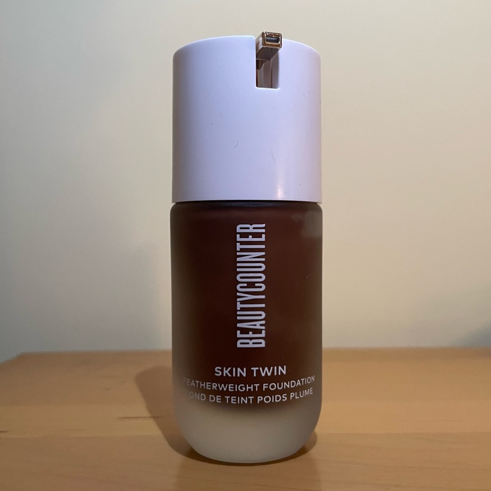Beautycounter Skin Twin Featherweight Foundation